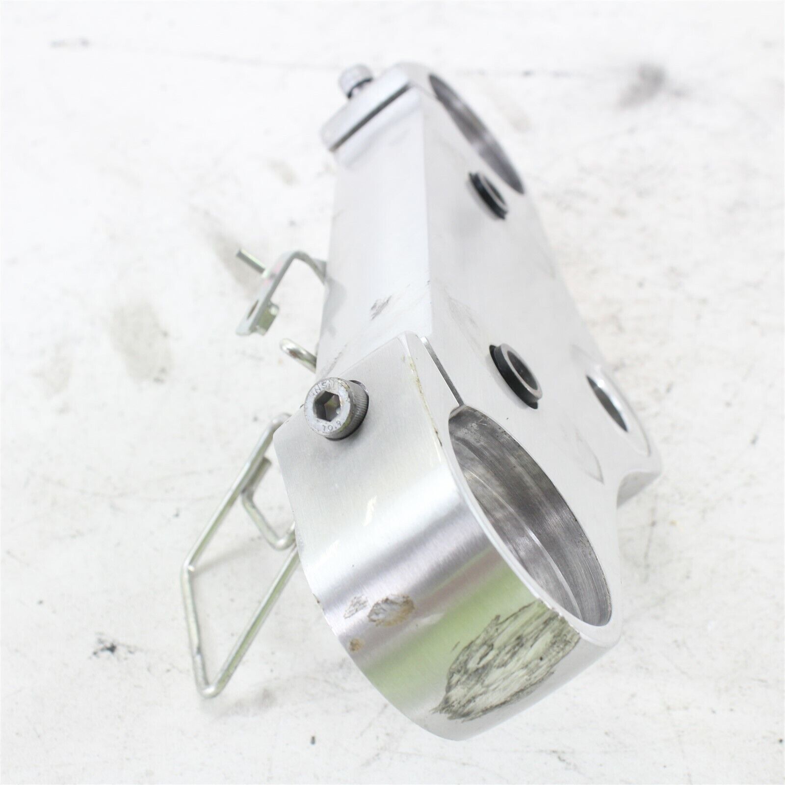 2006-2009 Suzuki Boulevard M109R VZR1800 OEM Upper Triple Tree Clamp 51311-48G00