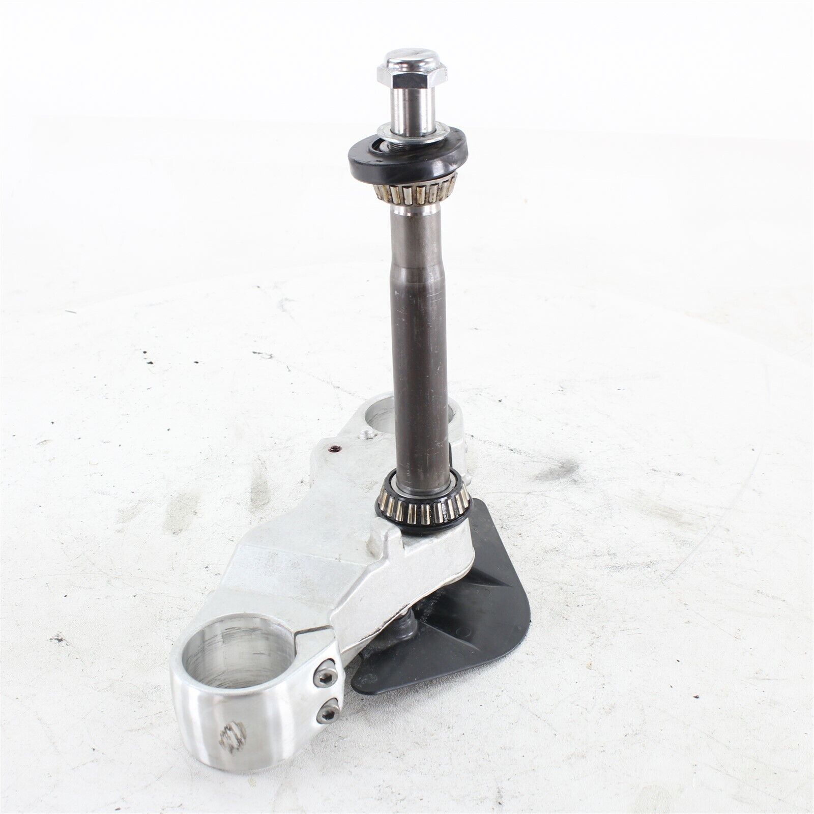 06-14 Suzuki Boulevard M109R VZR1800 OEM Lower Triple Tree Steering Stem Clamp