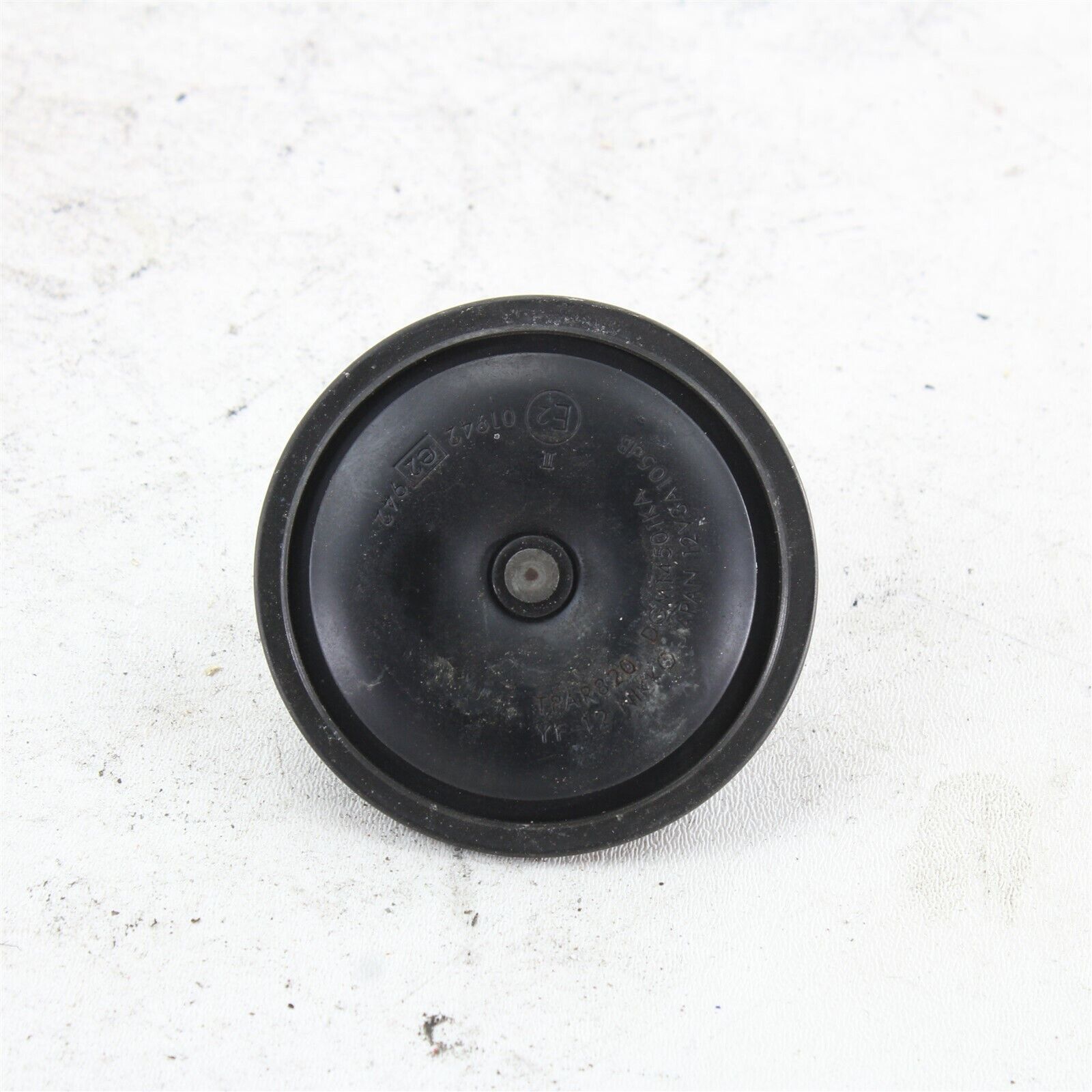 06-20 Suzuki Boulevard M109R VZR1800 OEM Horn