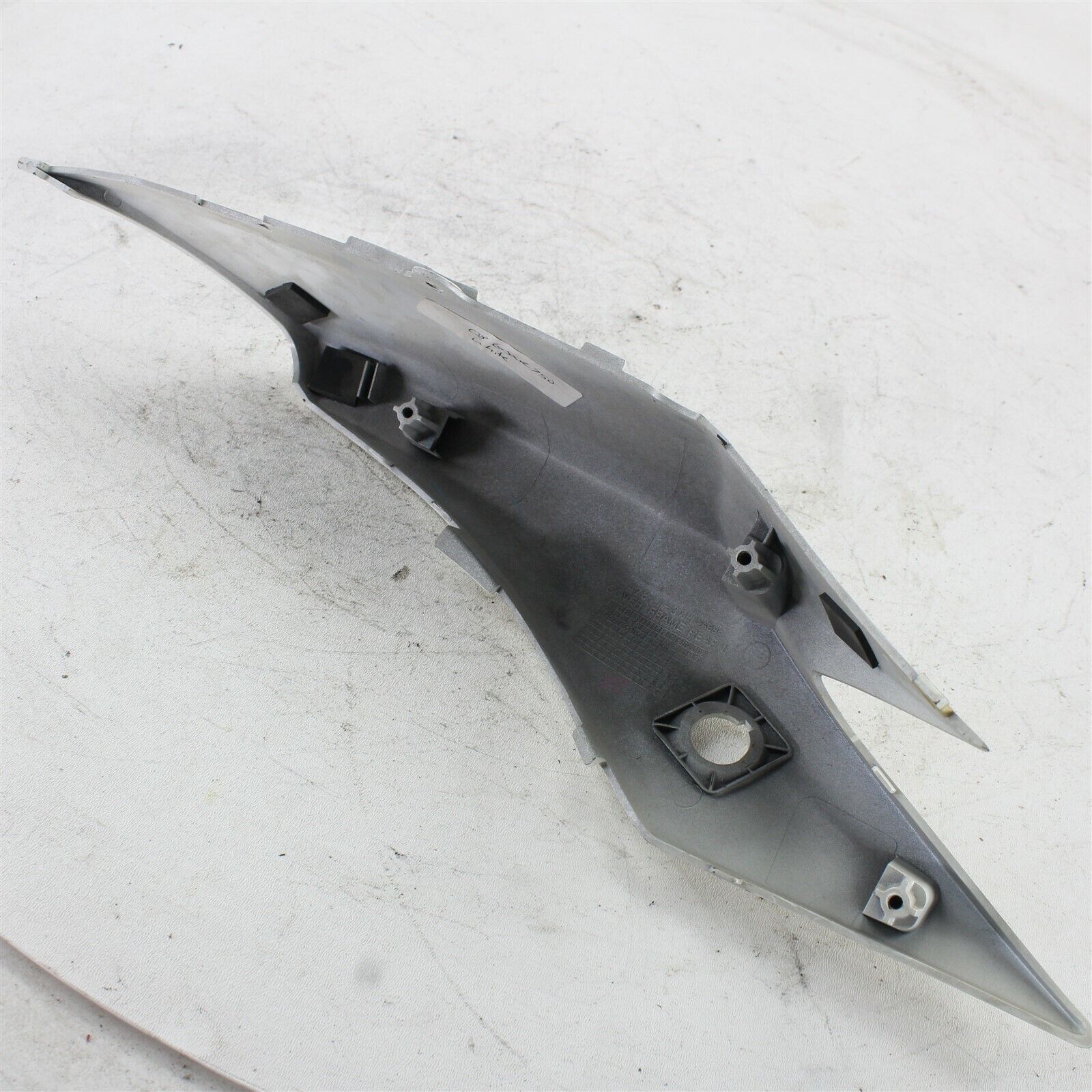 2008 2009 Suzuki GSXR750 GSXR 750 OEM RIGHT TAIL FAIRING COVER 47811-37H